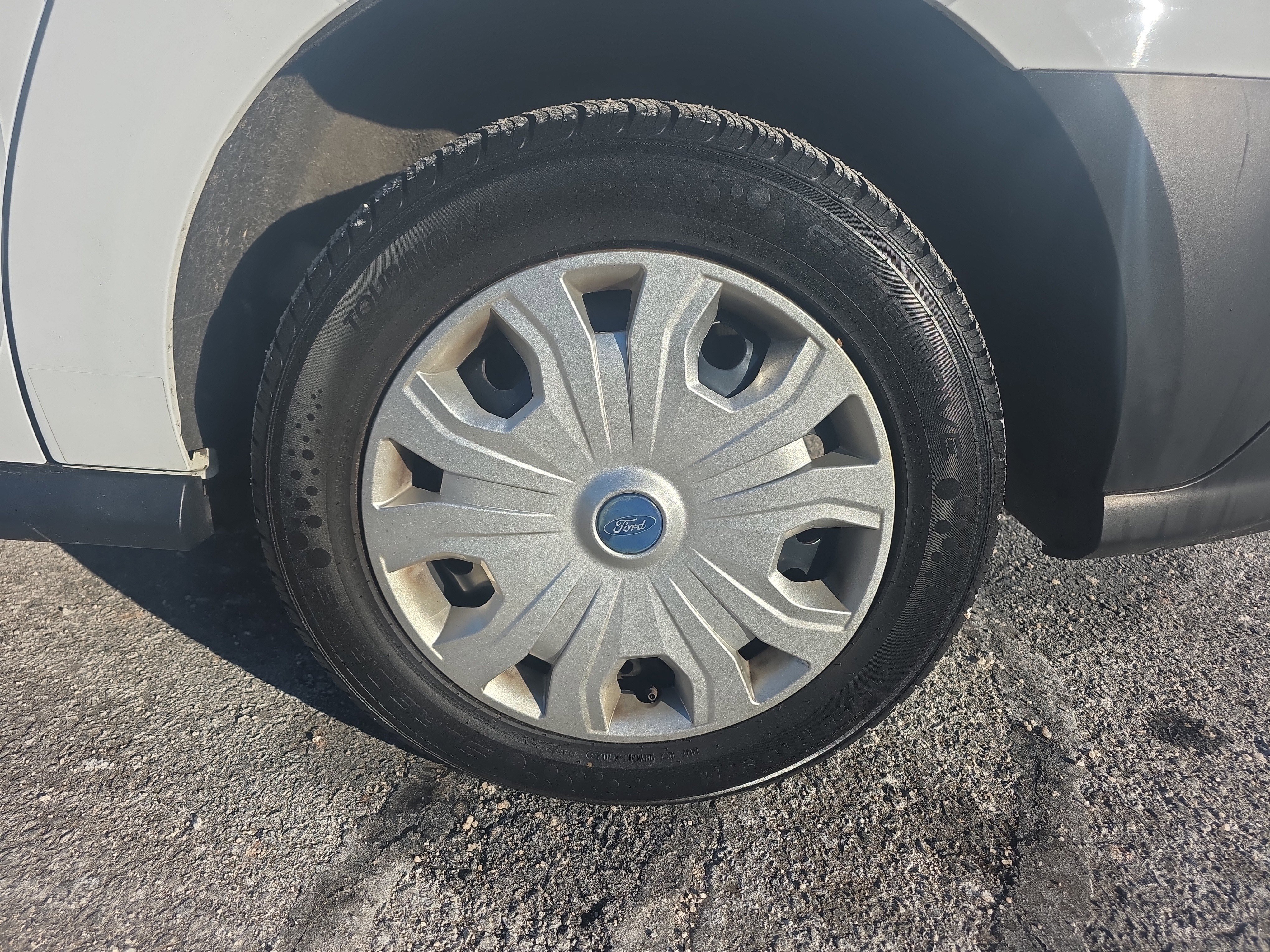 Used 2019 Ford Transit Connect XL image 12