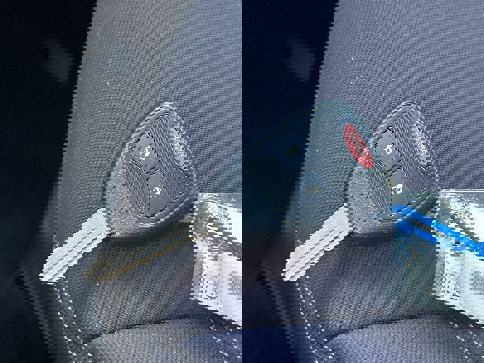 Used 2013 Jeep Wrangler Unlimited Rubicon w/ Connectivity Group image 32