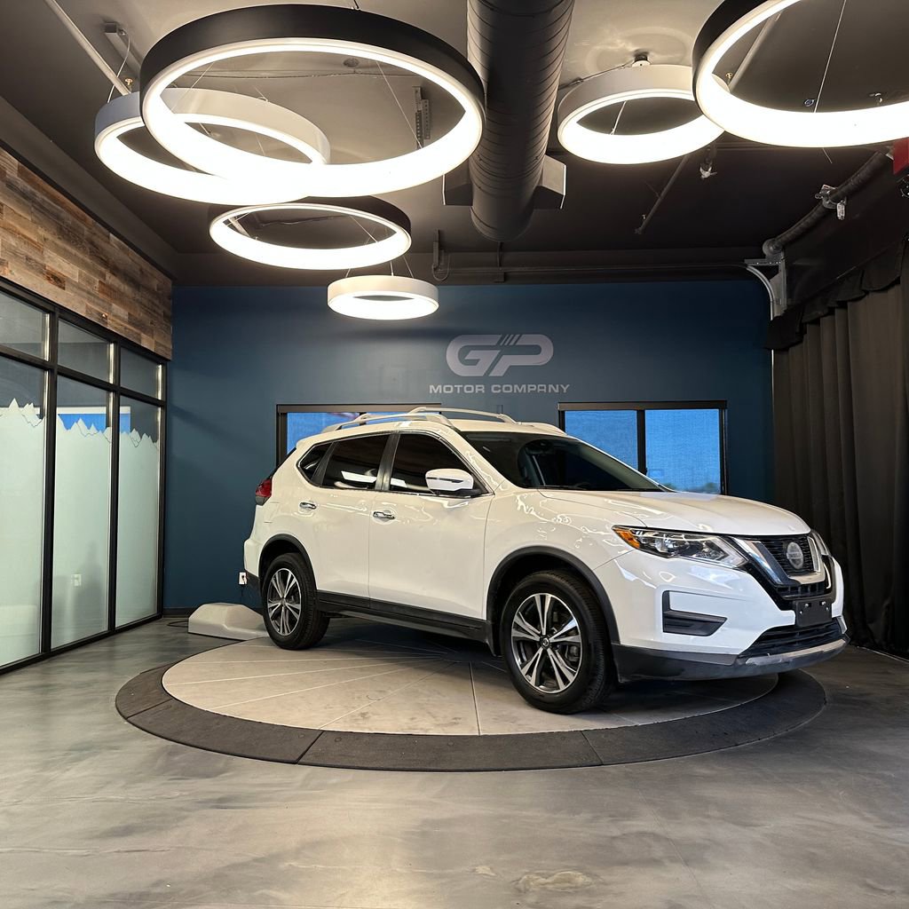 Used 2019 Nissan Rogue SV w/ Premium Package AWD/4WD image 1