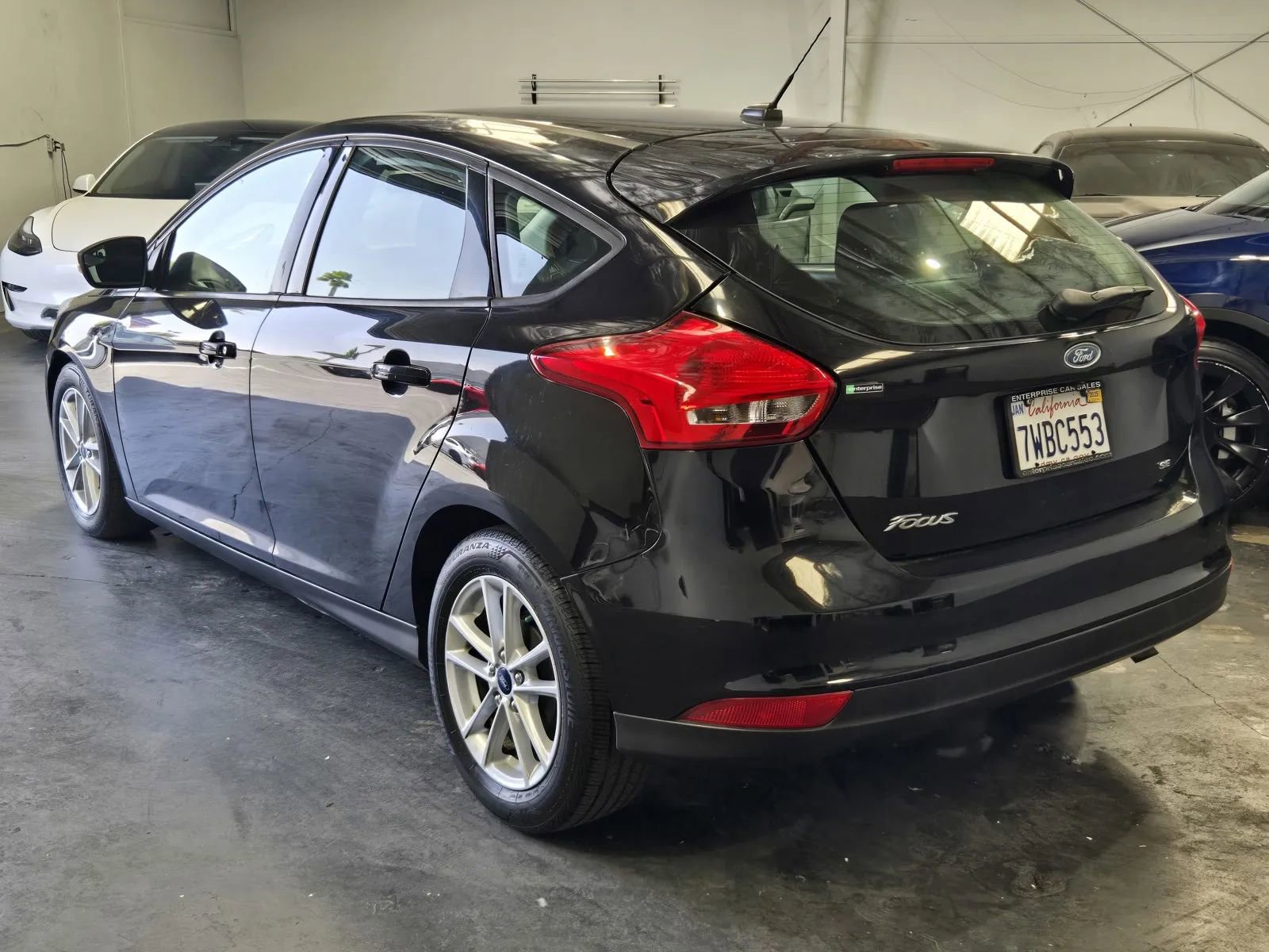 Used 2017 Ford Focus SE image 2