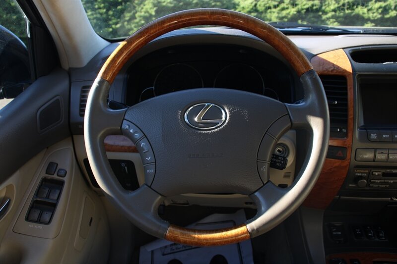 Used 2004 Lexus GX 470 AWD/4WD image 20