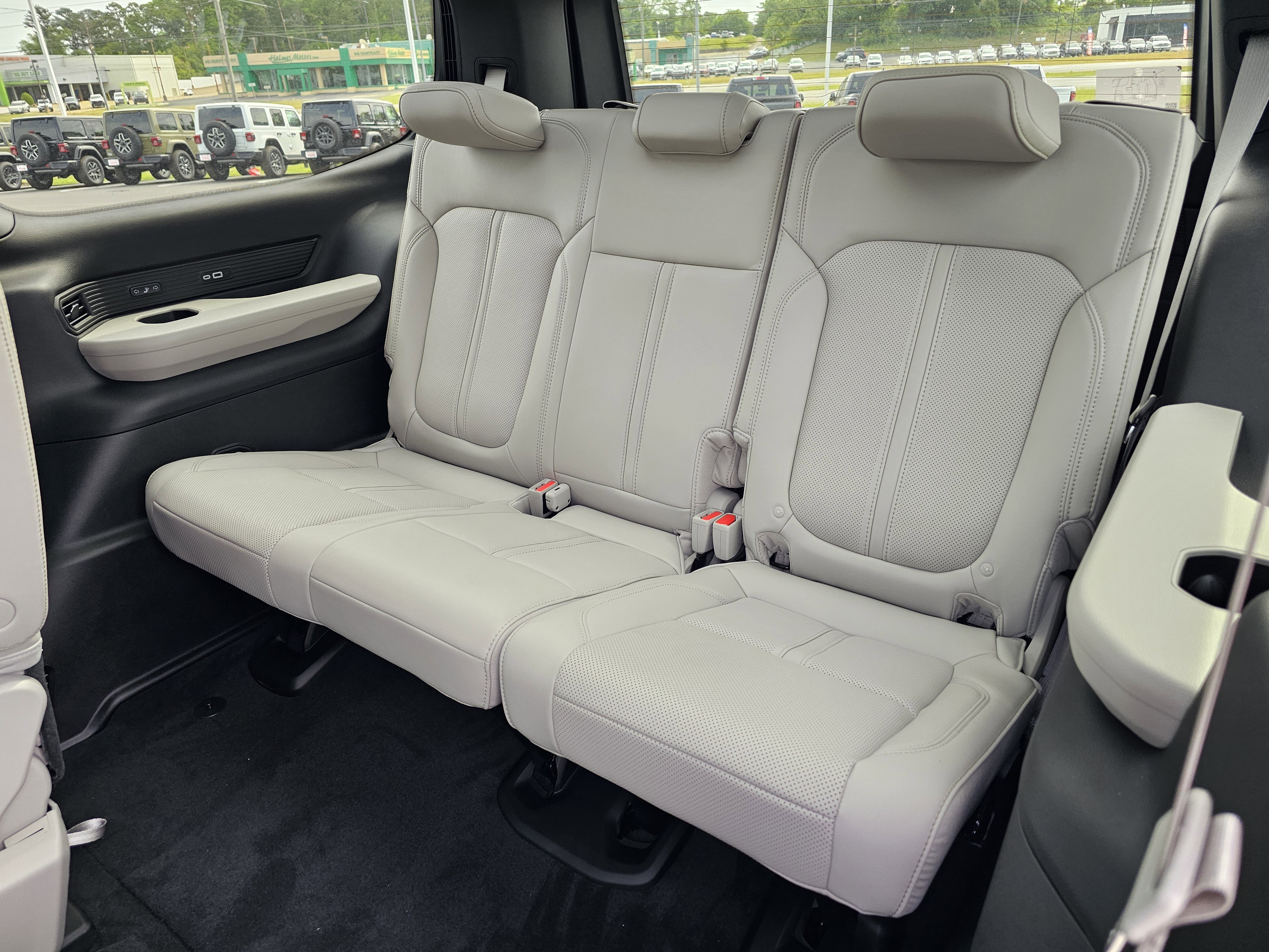 New 2026 Jeep Grand Wagoneer Limited image 34