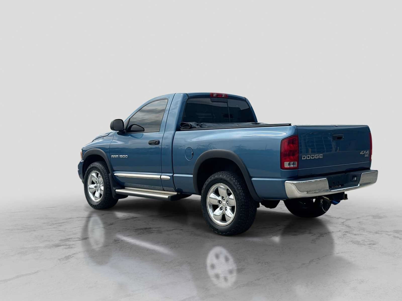 Used 2004 Dodge Ram 1500 Truck SLT w/ Sport Appearance Group AWD/4WD image 4
