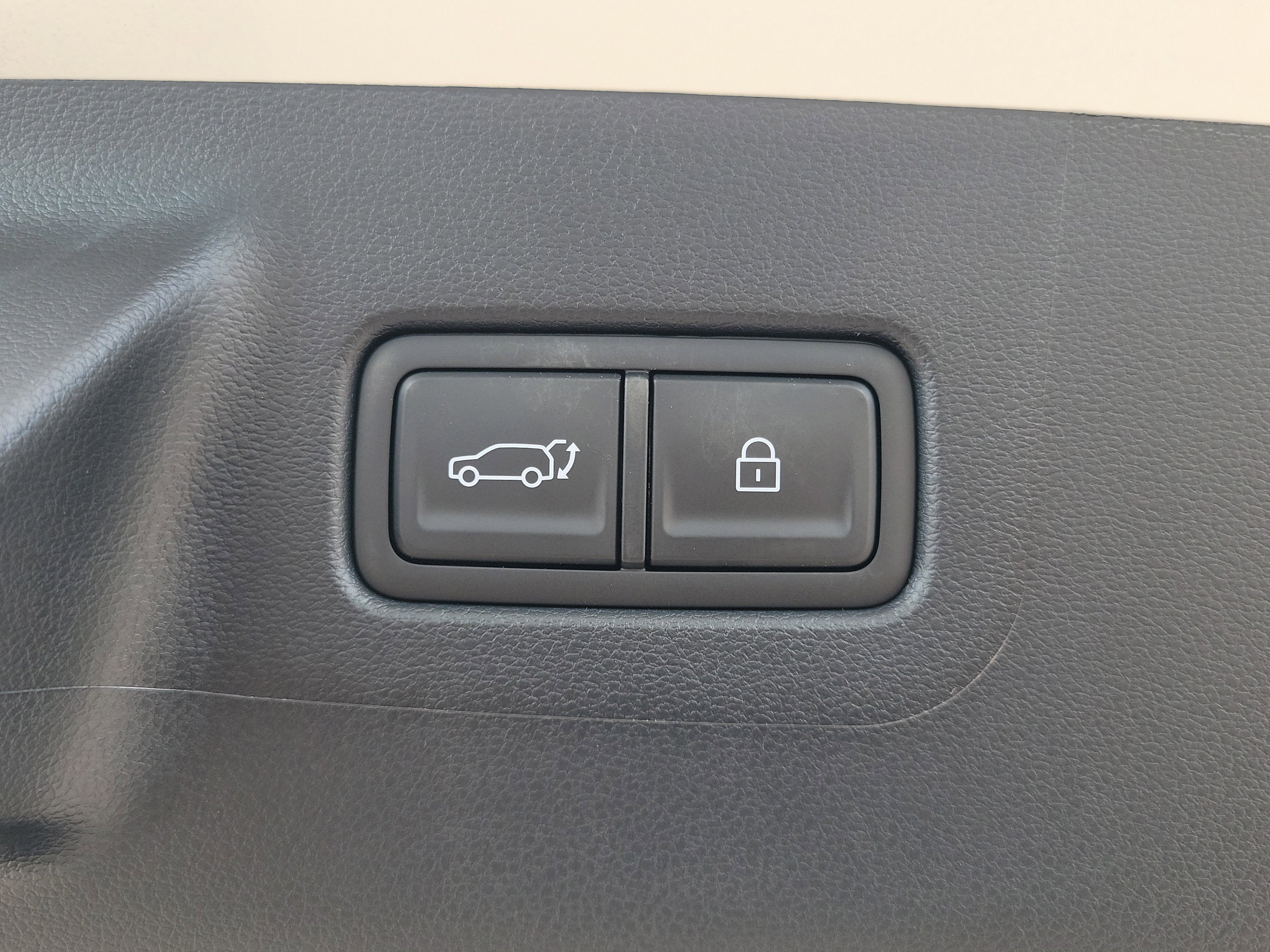 New 2026 Hyundai Santa Fe SE image 28