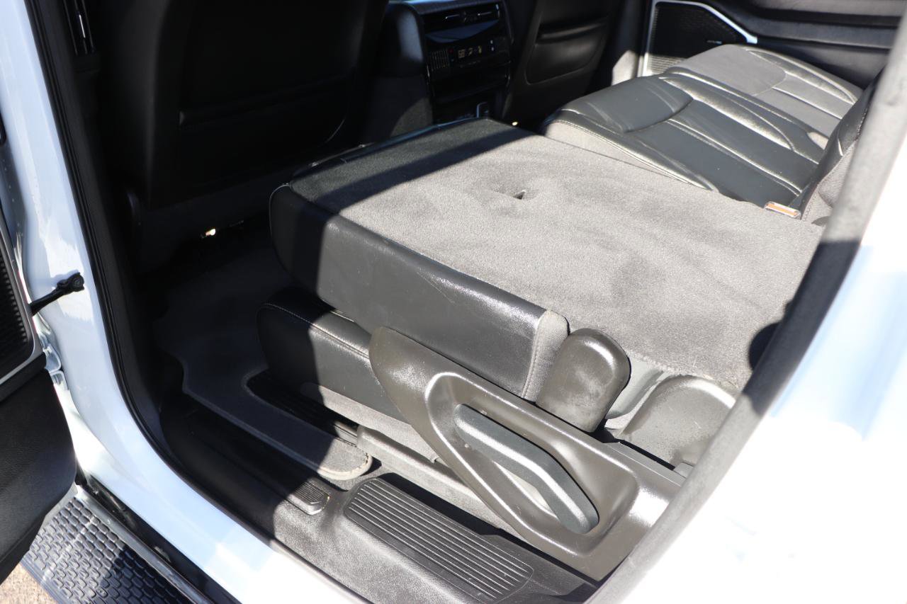 Used 2024 Jeep Wagoneer Series II w/ Flexible Seating Group AWD/4WD image 29