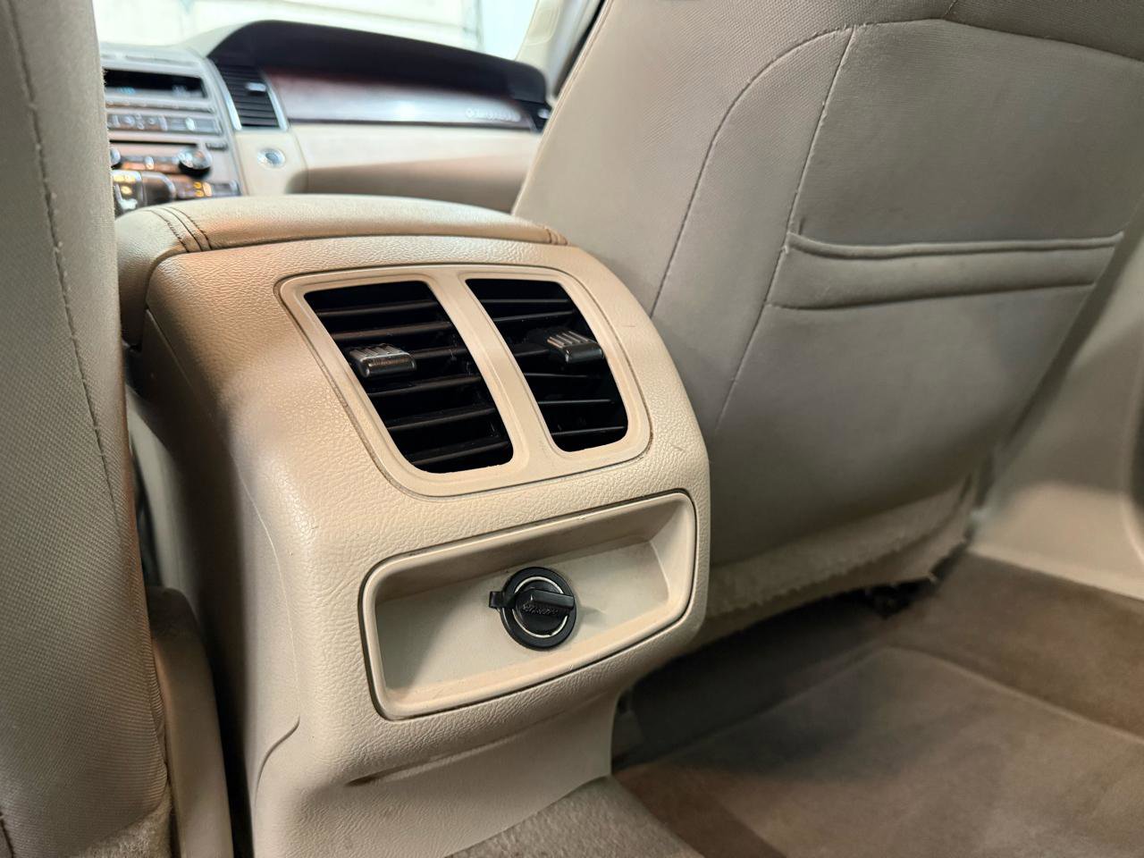 Used 2010 Ford Taurus SEL image 60