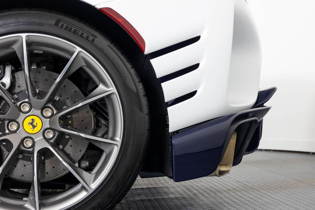 Used 2023 Ferrari 812 Competizione RWD image 23