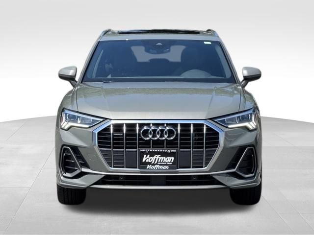 Used 2025 Audi Q3 2.0T Premium AWD/4WD image 2