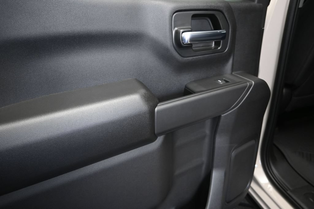 New 2026 Chevrolet Silverado 1500 Custom Trail Boss w/ LPO, Dark Essentials Package AWD/4WD image 15