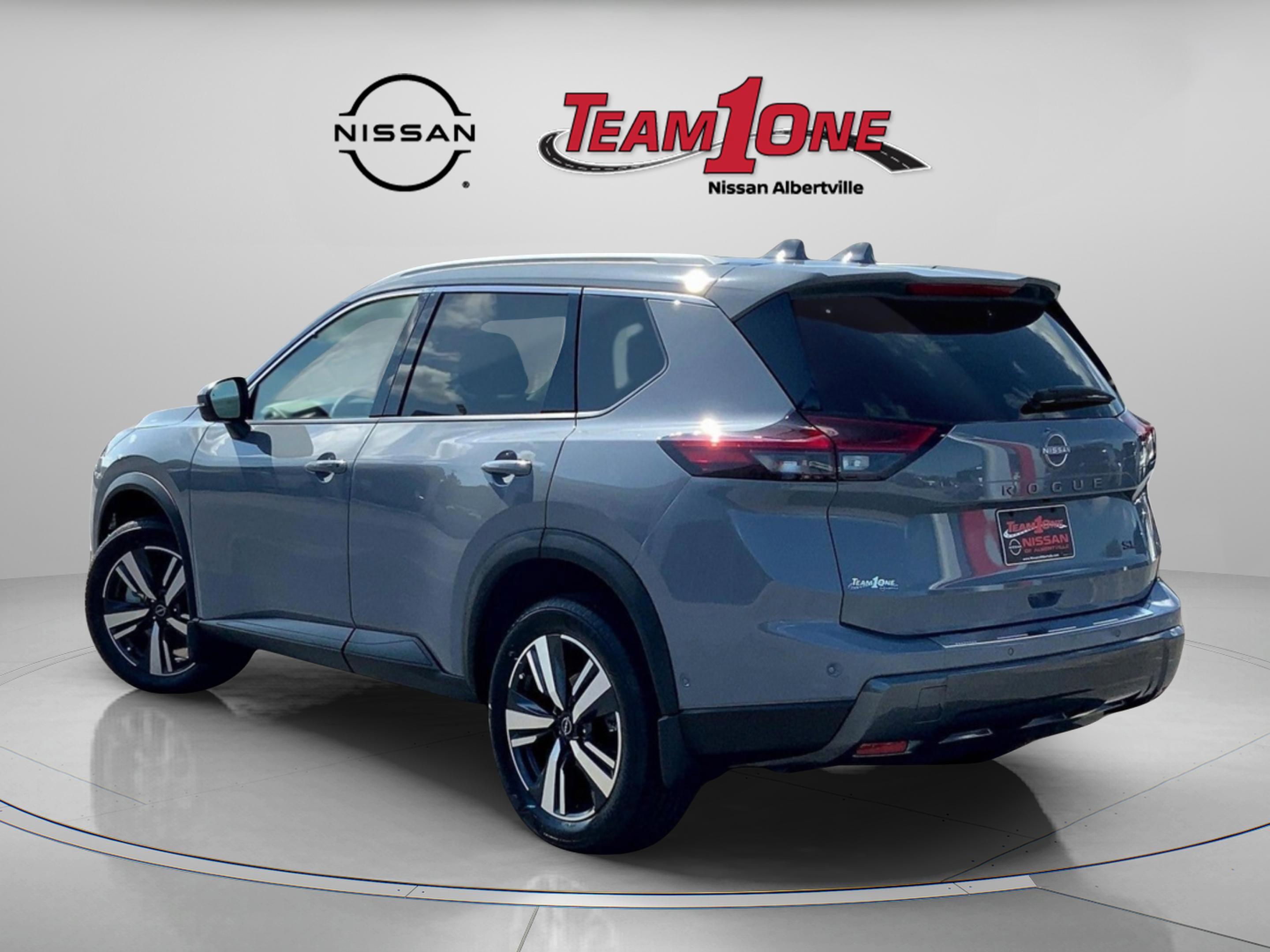 New 2025 Nissan Rogue SL w/ Tech Package image 4