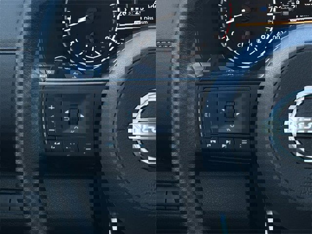 Used 2024 Nissan Pathfinder S image 14