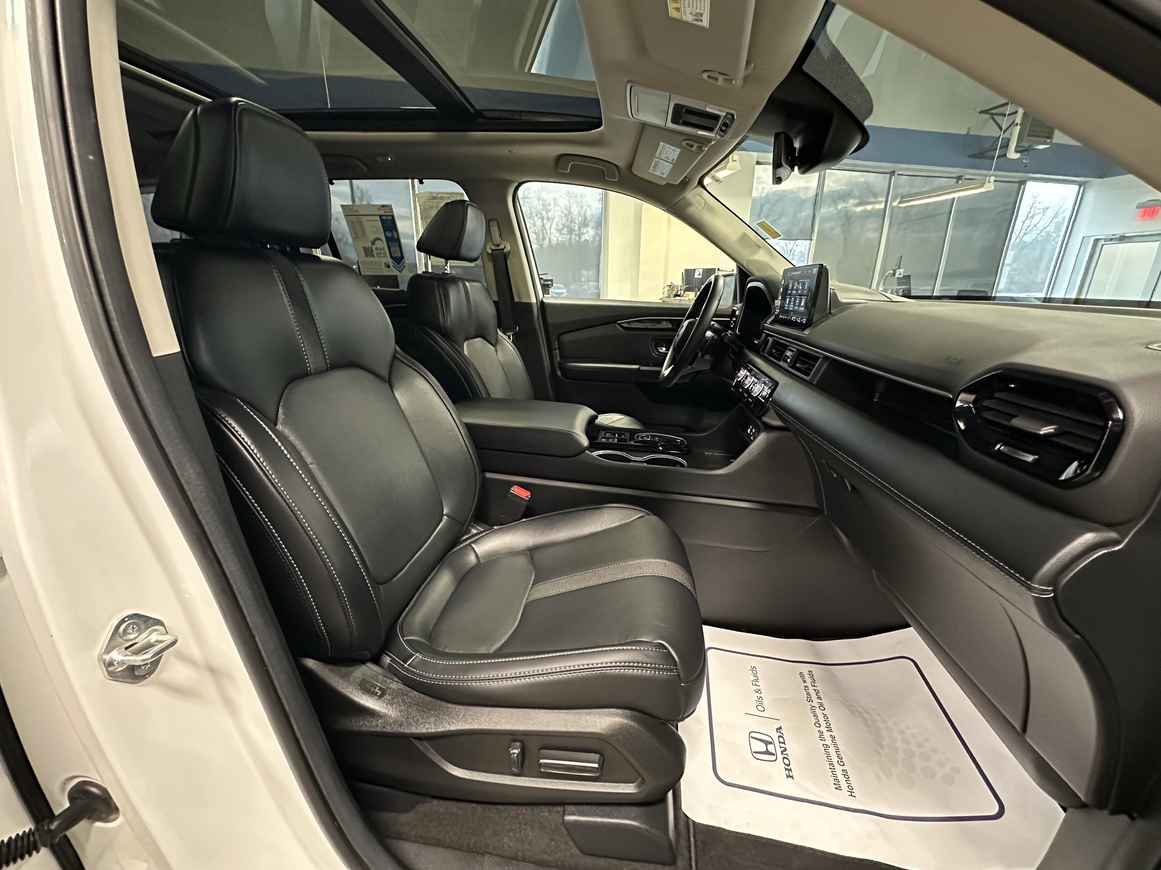 Used 2025 Honda Pilot Touring image 26