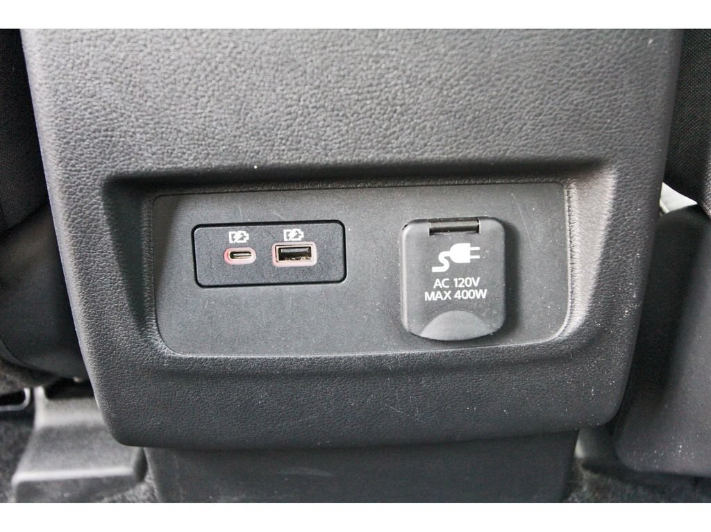 Used 2025 Nissan Frontier SV w/ SV Convenience Package RWD image 14