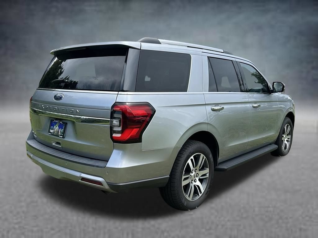Used 2024 Ford Expedition Limited RWD image 5