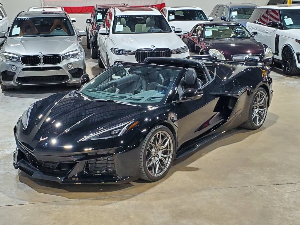 Used 2025 Chevrolet Corvette Z06 RWD image 35