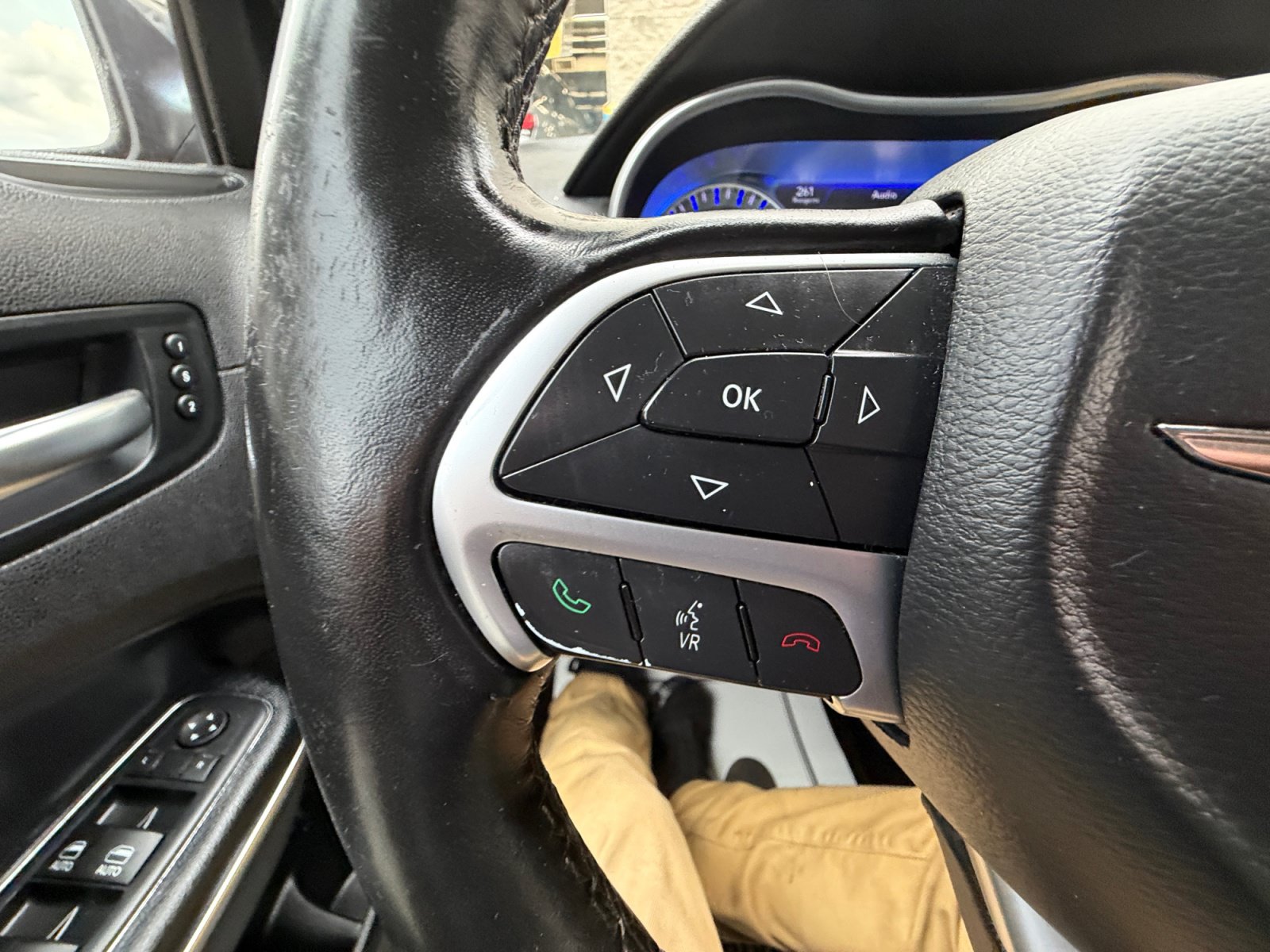 Used 2016 Chrysler 300 C AWD/4WD image 26