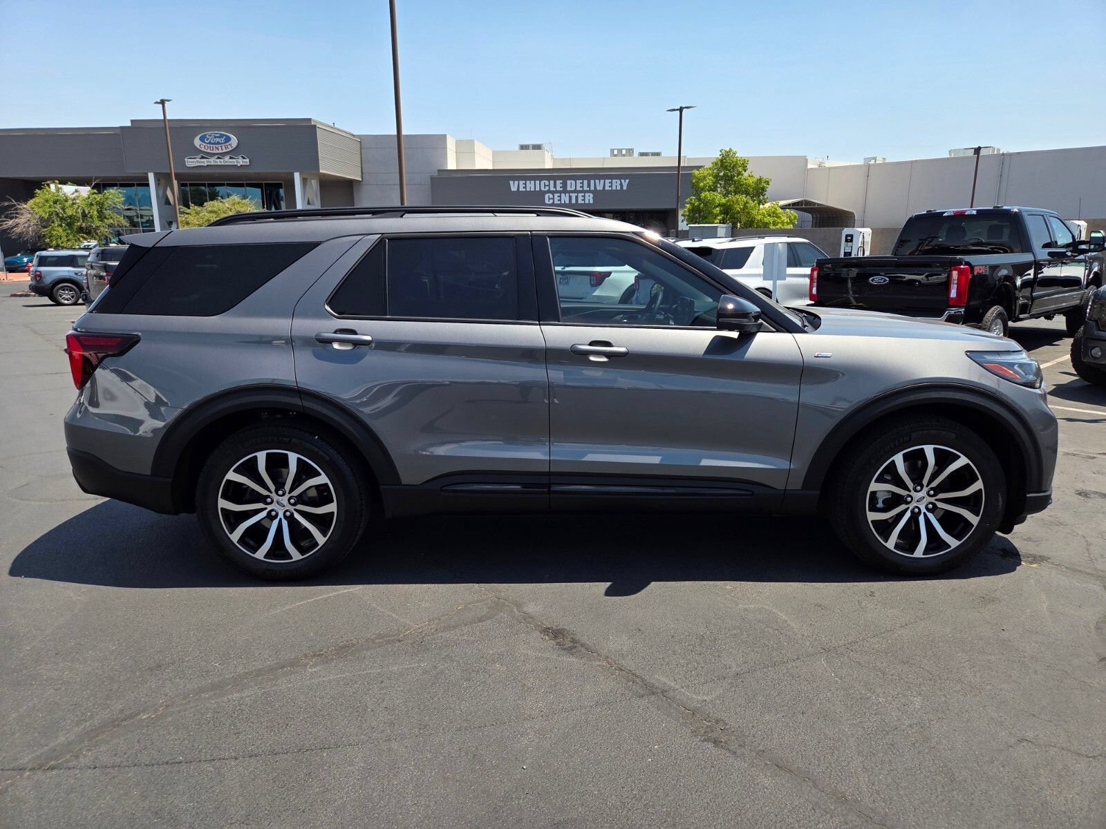 Certified 2025 Ford Explorer ST-Line RWD image 7