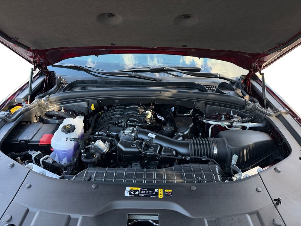 New 2025 Jeep Grand Cherokee Laredo X w/ Luxury Tech Group I image 24