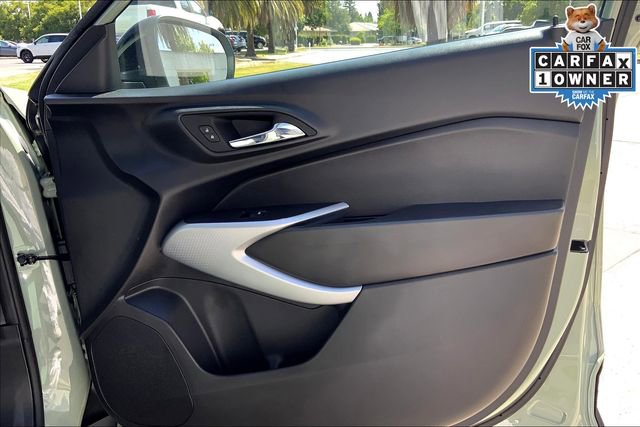 Used 2024 Chevrolet Trax RS w/ Sunroof Package image 21