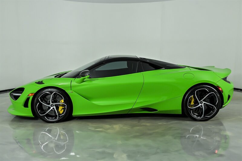 Used 2024 McLaren 750S Spider RWD image 19