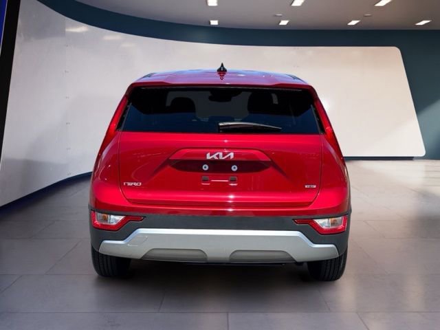 Certified 2024 Kia Niro LX FWD image 4
