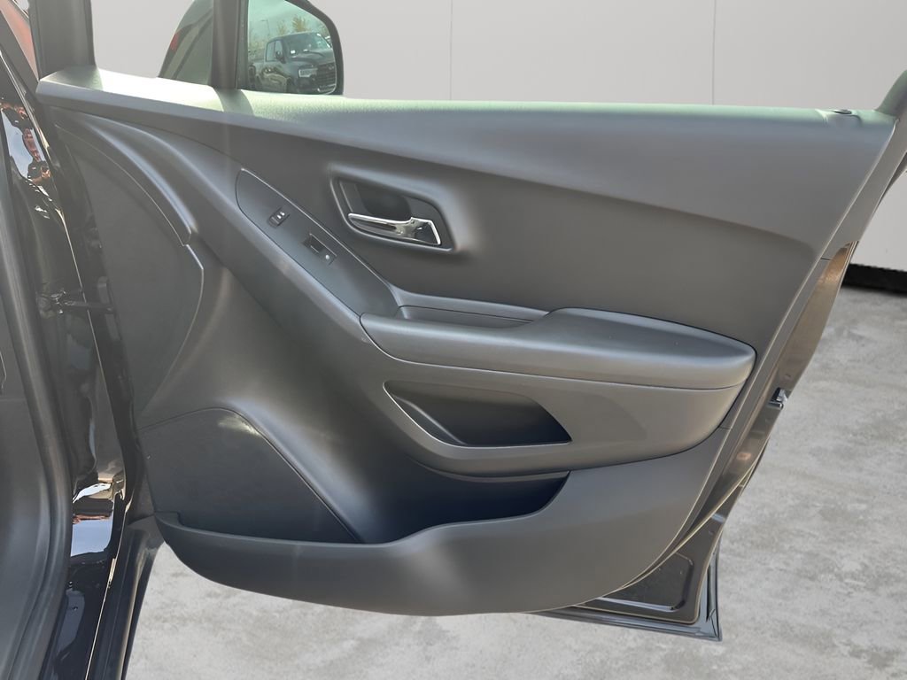 Used 2020 Chevrolet Trax LS w/ Tint and Cruise Package image 12