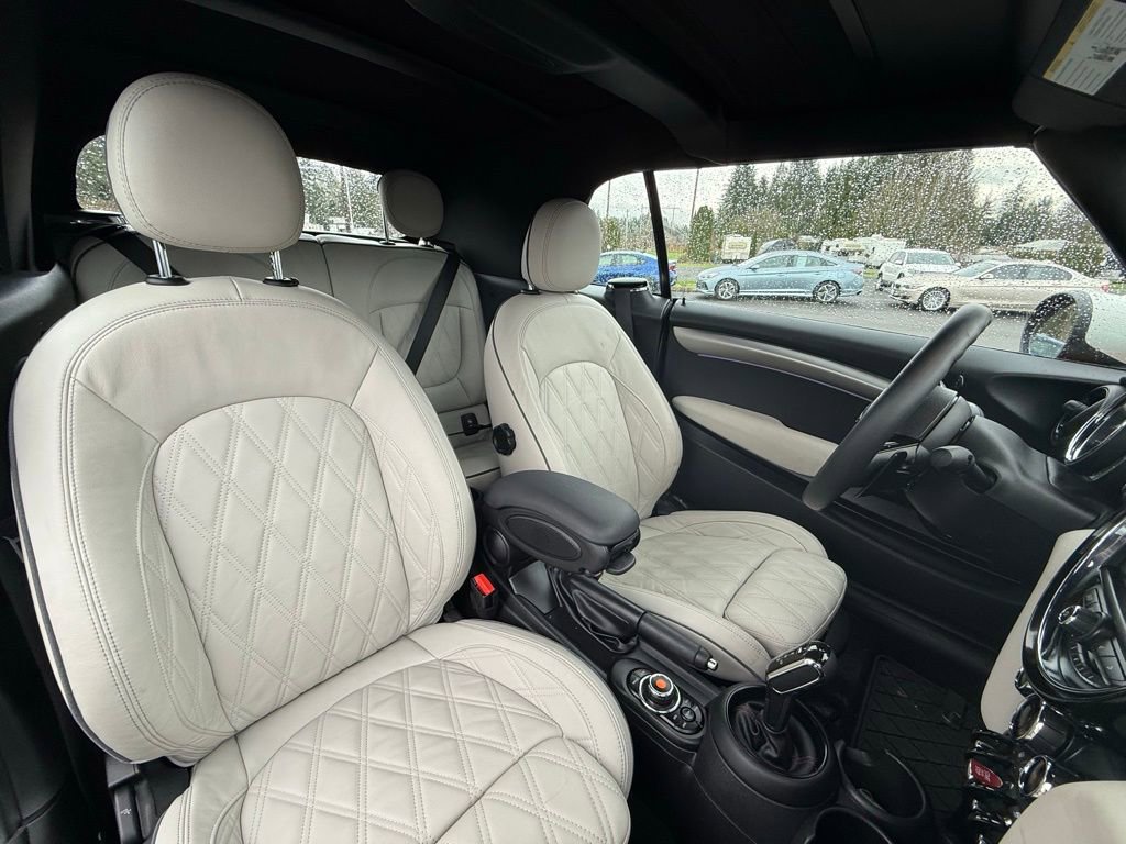 Used 2020 MINI Cooper S w/ Signature Upholstery Package image 18
