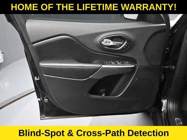 Used 2020 Jeep Cherokee Limited AWD/4WD image 11