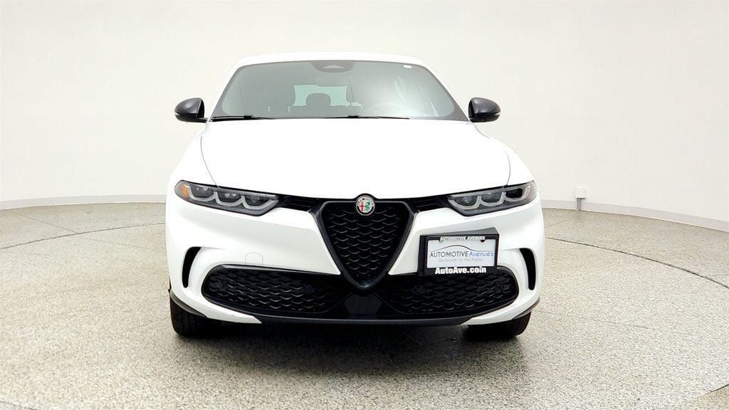 Used 2024 Alfa Romeo Tonale Veloce AWD/4WD image 2