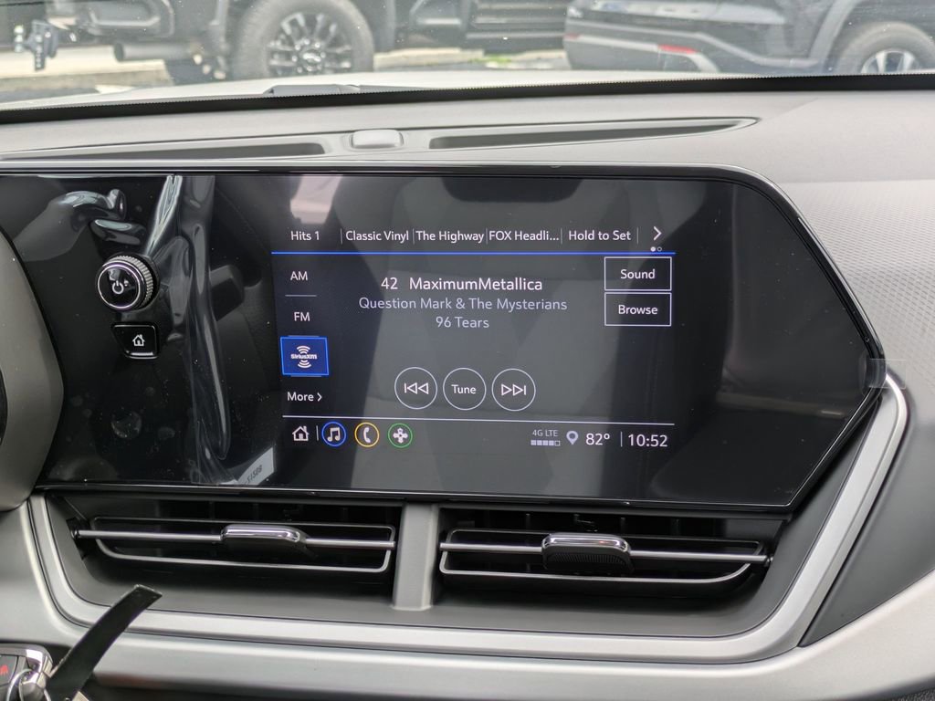 New 2026 Chevrolet Trax LS w/ Driver Confidence Package image 19