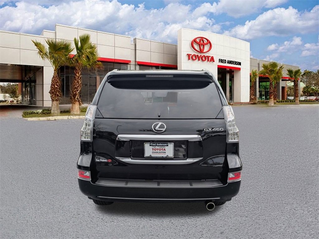 Used 2023 Lexus GX 460 Luxury w/ Accessory Package image 5