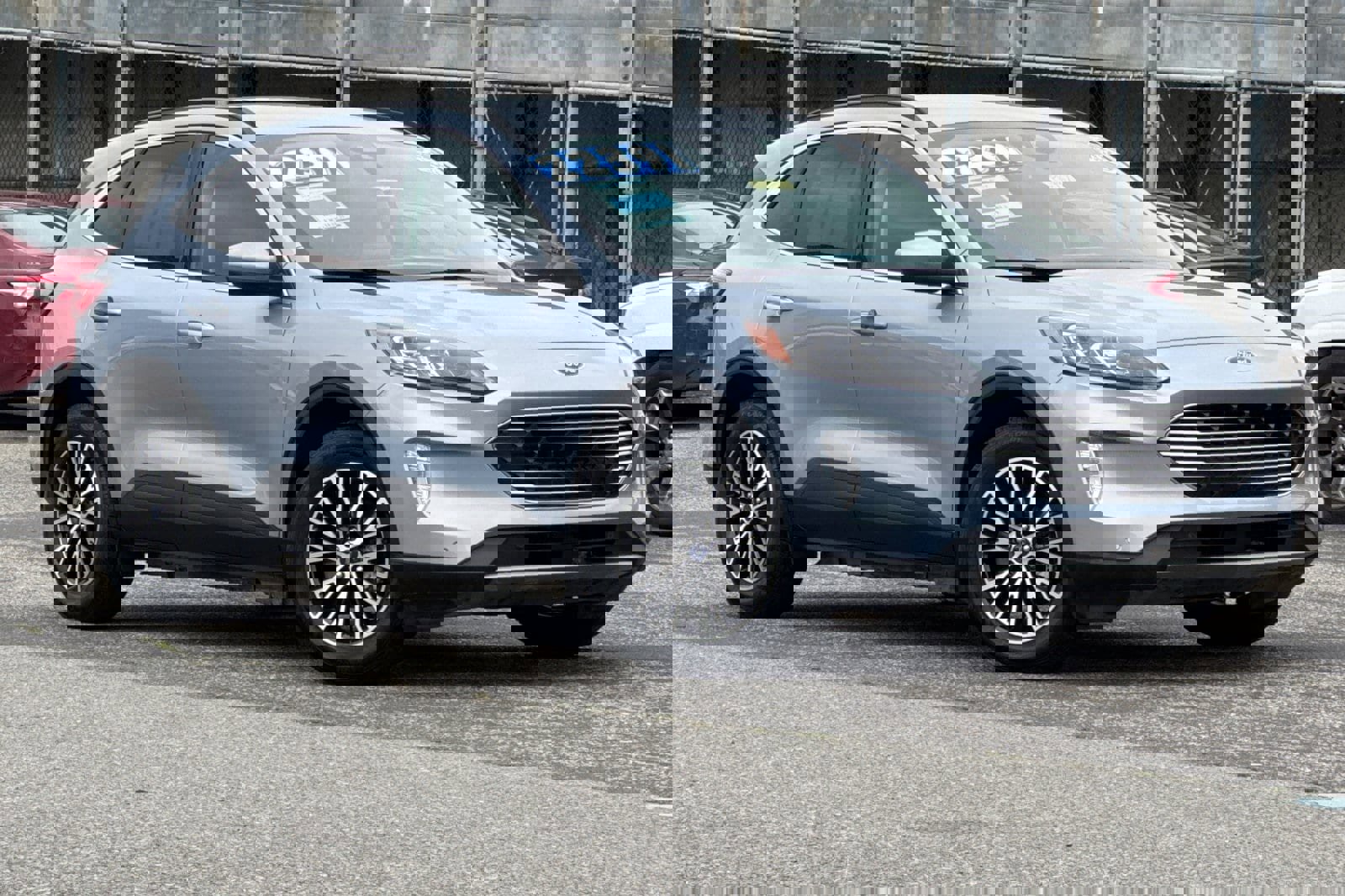 Certified 2022 Ford Escape Titanium image 2