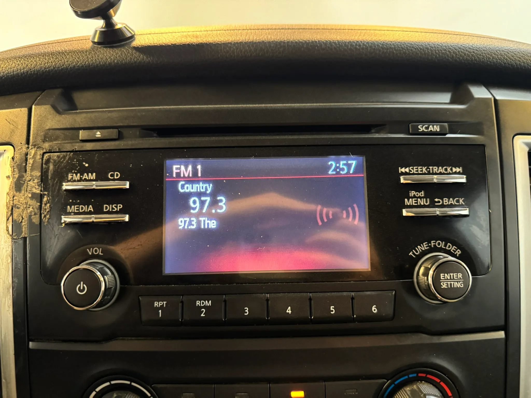 Used 2018 Nissan Titan S AWD/4WD image 14