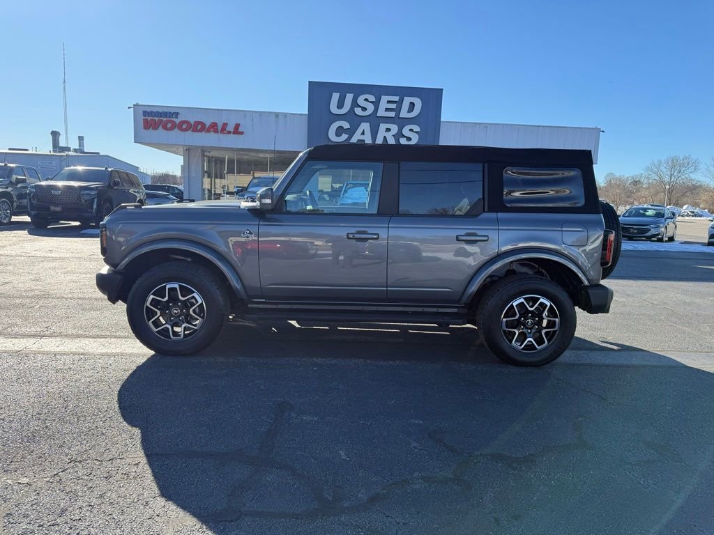 Used 2023 Ford Bronco Outer Banks image 4