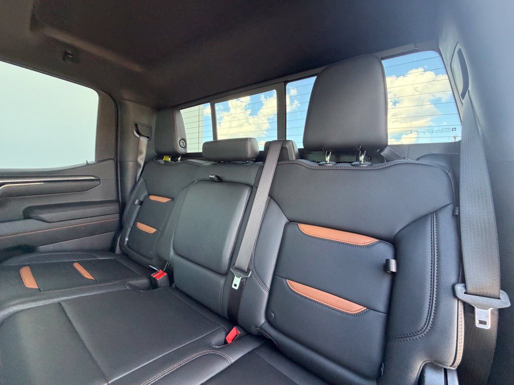 Used 2024 GMC Sierra 1500 AT4 w/ Technology Package AWD/4WD image 22