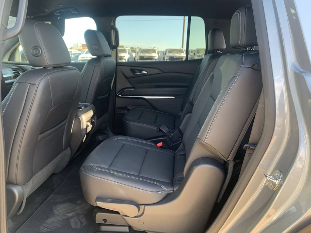 Certified 2026 Chevrolet Traverse LT FWD image 23