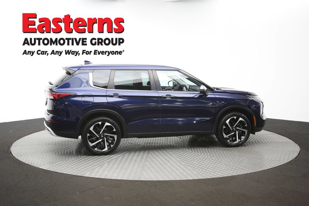 Used 2023 Mitsubishi Outlander SE AWD/4WD image 44