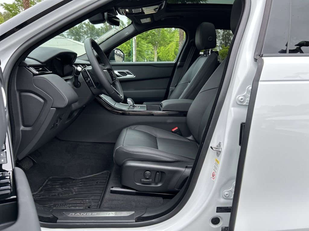 New 2026 Land Rover Range Rover Velar S image 4
