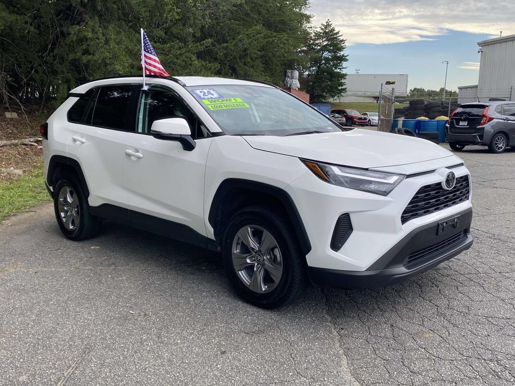 Used 2024 Toyota RAV4 XLE FWD image 6