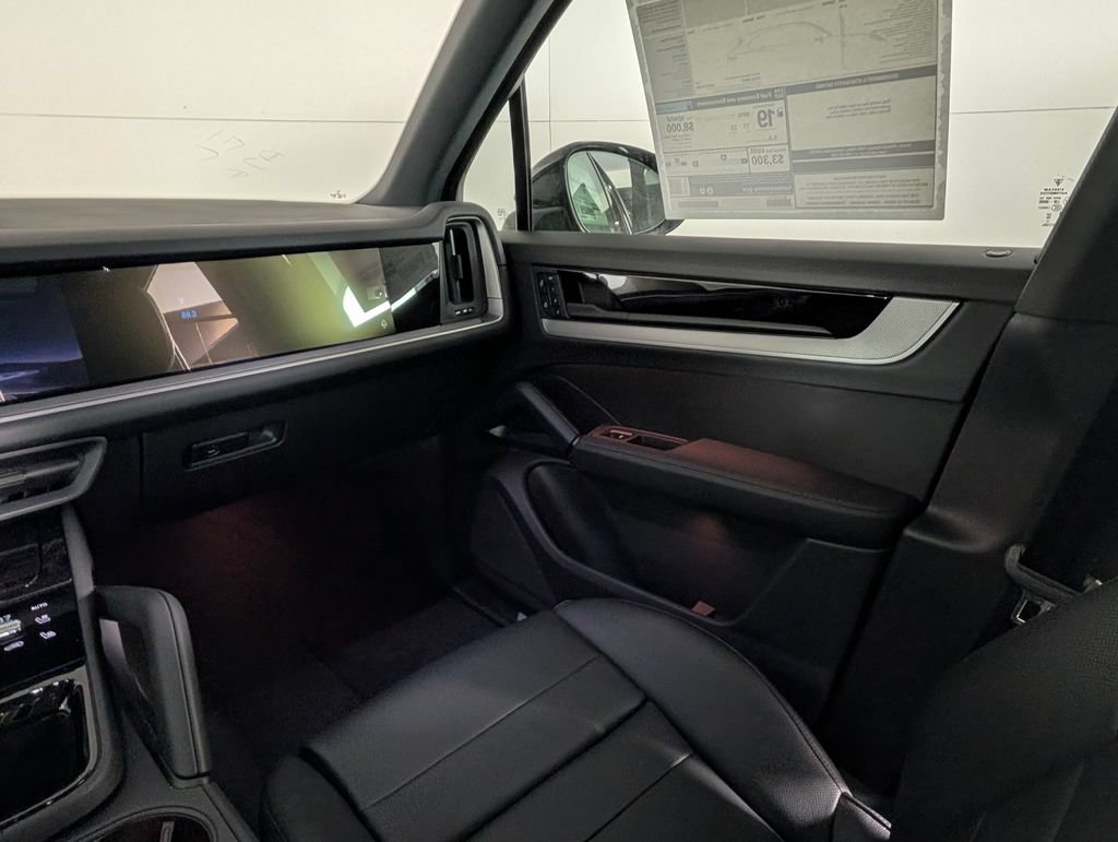 New 2026 Porsche Cayenne AWD/4WD image 23