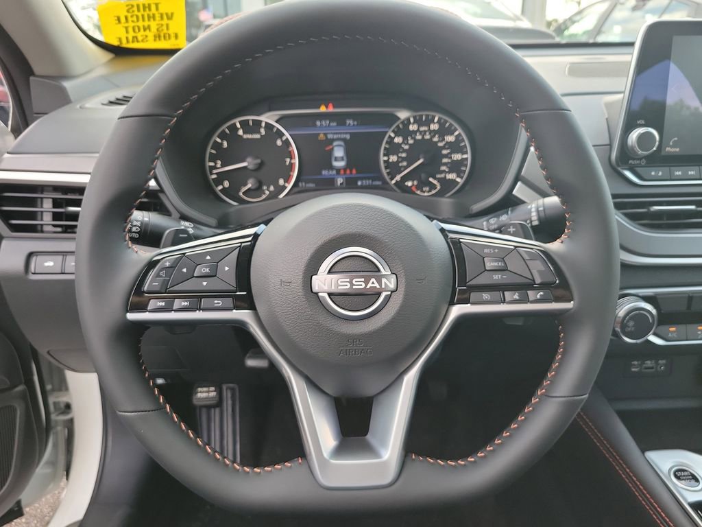 Used 2025 Nissan Altima 2.5 SR FWD image 17