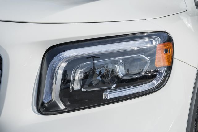 Used 2022 Mercedes-Benz GLB 250 4MATIC image 13