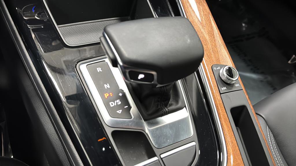 Used 2023 Audi A4 2.0T Premium w/ Convenience Package image 19