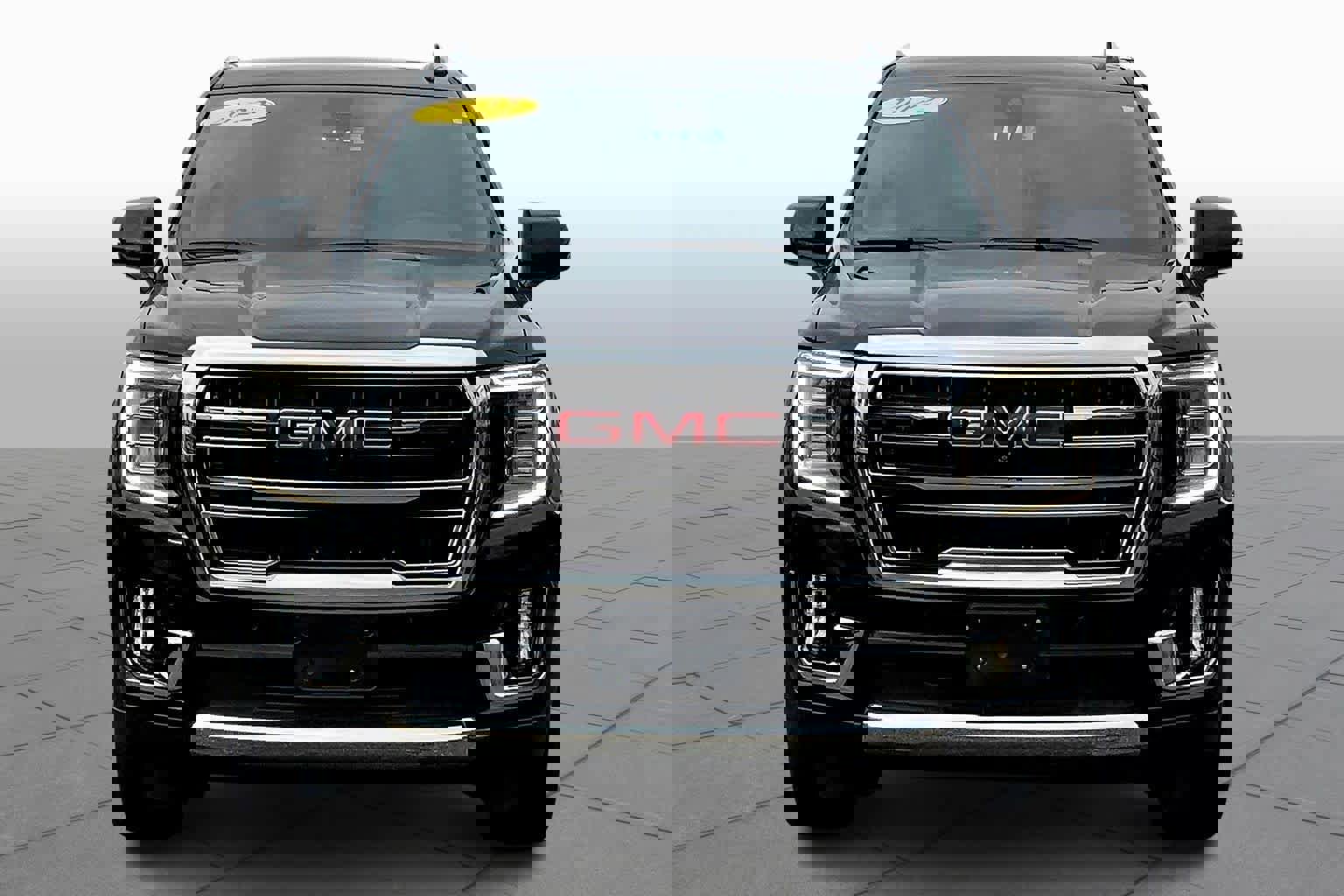 Used 2022 GMC Yukon SLT w/ SLT Luxury Package image 3