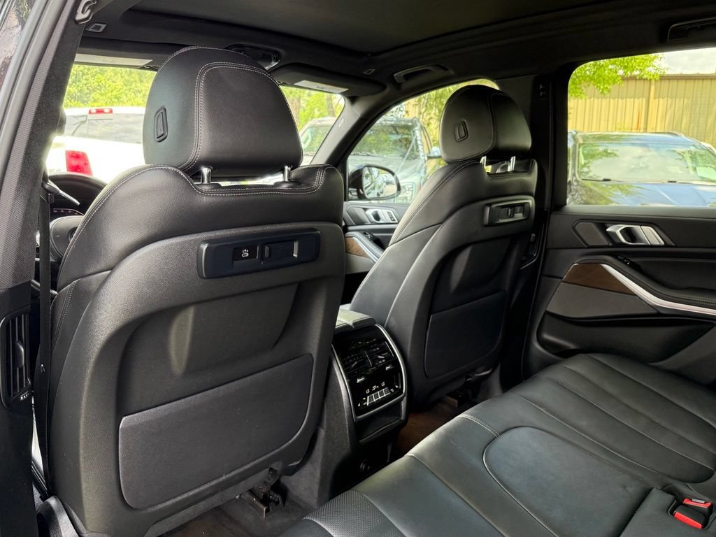 Used 2021 BMW X5 xDrive40i w/ M Sport Package AWD/4WD image 18