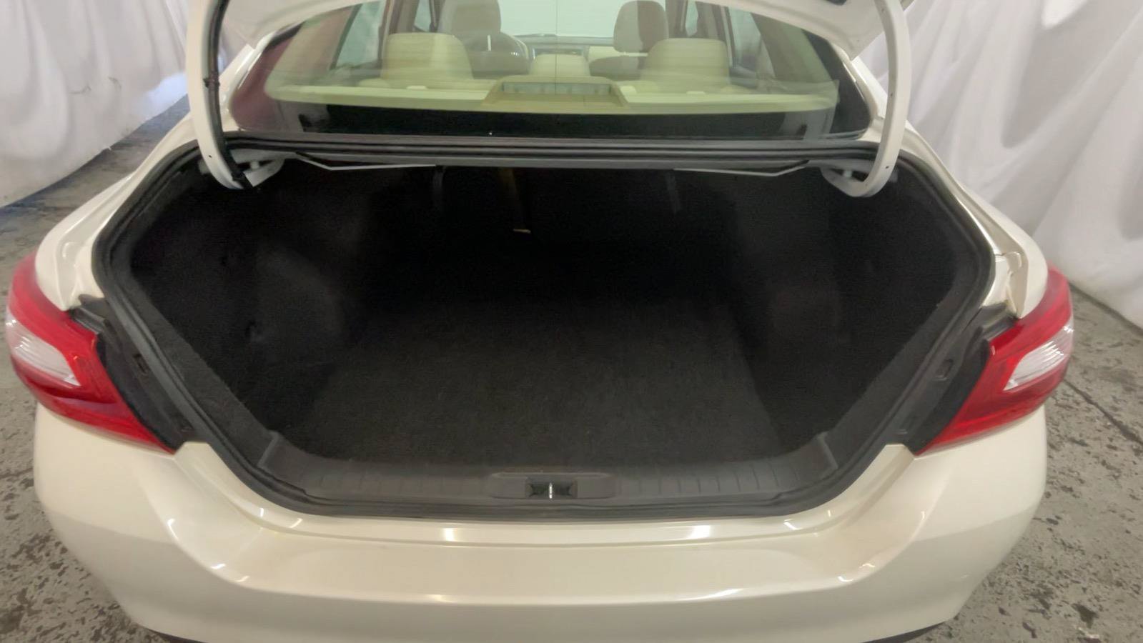 Used 2017 Nissan Altima 2.5 SV FWD image 22