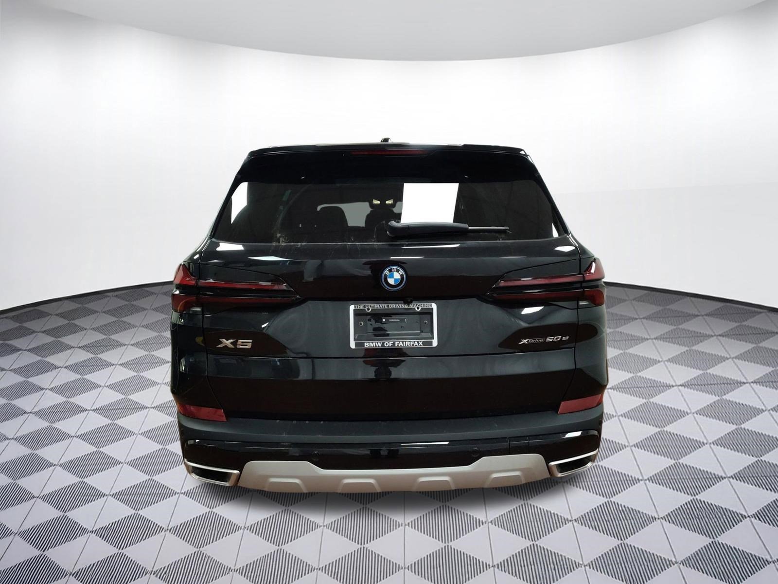 New 2026 BMW X5 xDrive50e w/ Climate Comfort Package image 9
