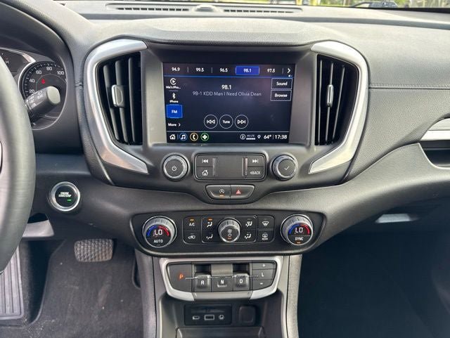 Used 2024 GMC Terrain SLT w/ Elevation Edition AWD/4WD image 14