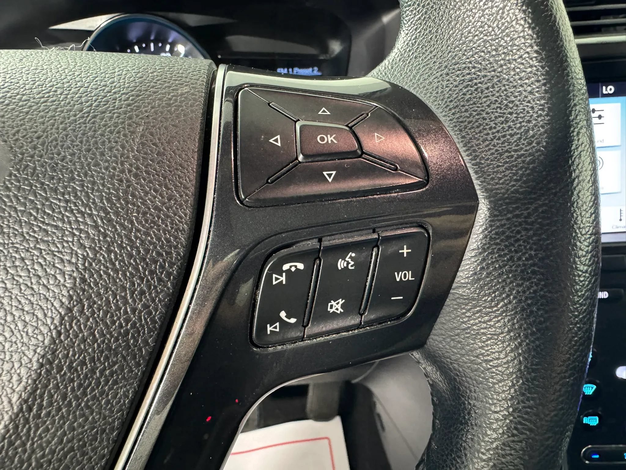 Used 2019 Ford Explorer Limited w/ Class III Trailer Tow Package AWD/4WD image 16