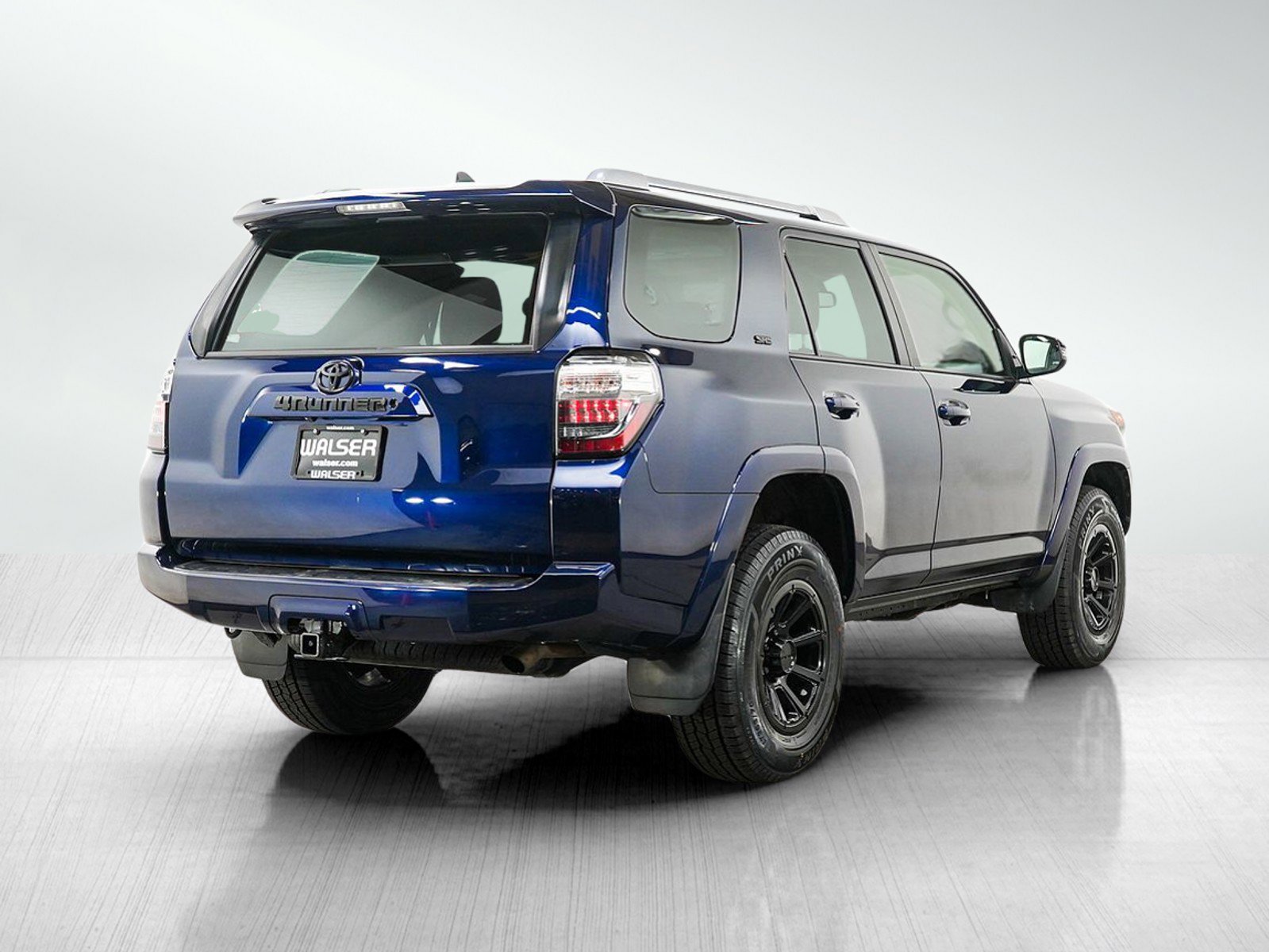 Used 2018 Toyota 4Runner SR5 Premium AWD/4WD image 5